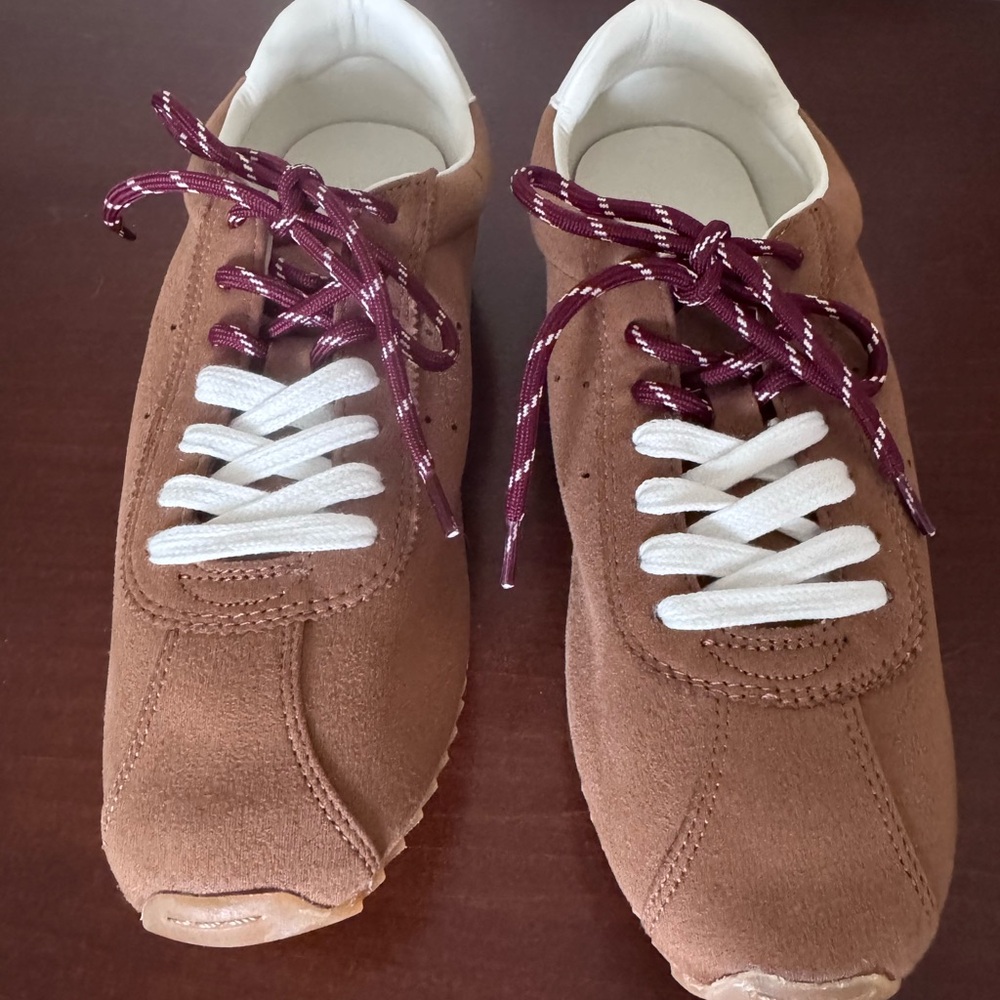 Universal Thread Brown Sneakers Dual Laces Faux Suede W10 NWOB